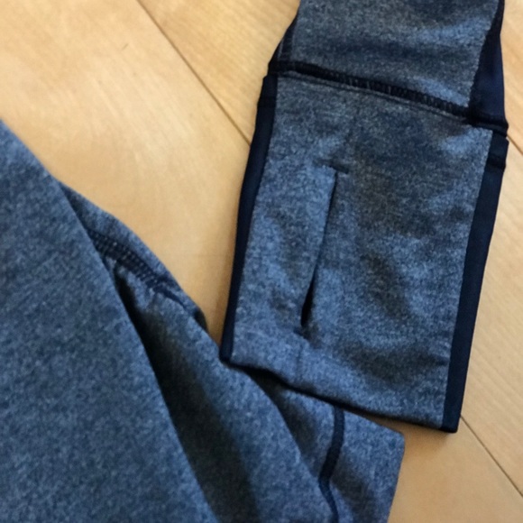 NWOT Lululemon Quarter ZIP as 8 - Picture 4 of 5